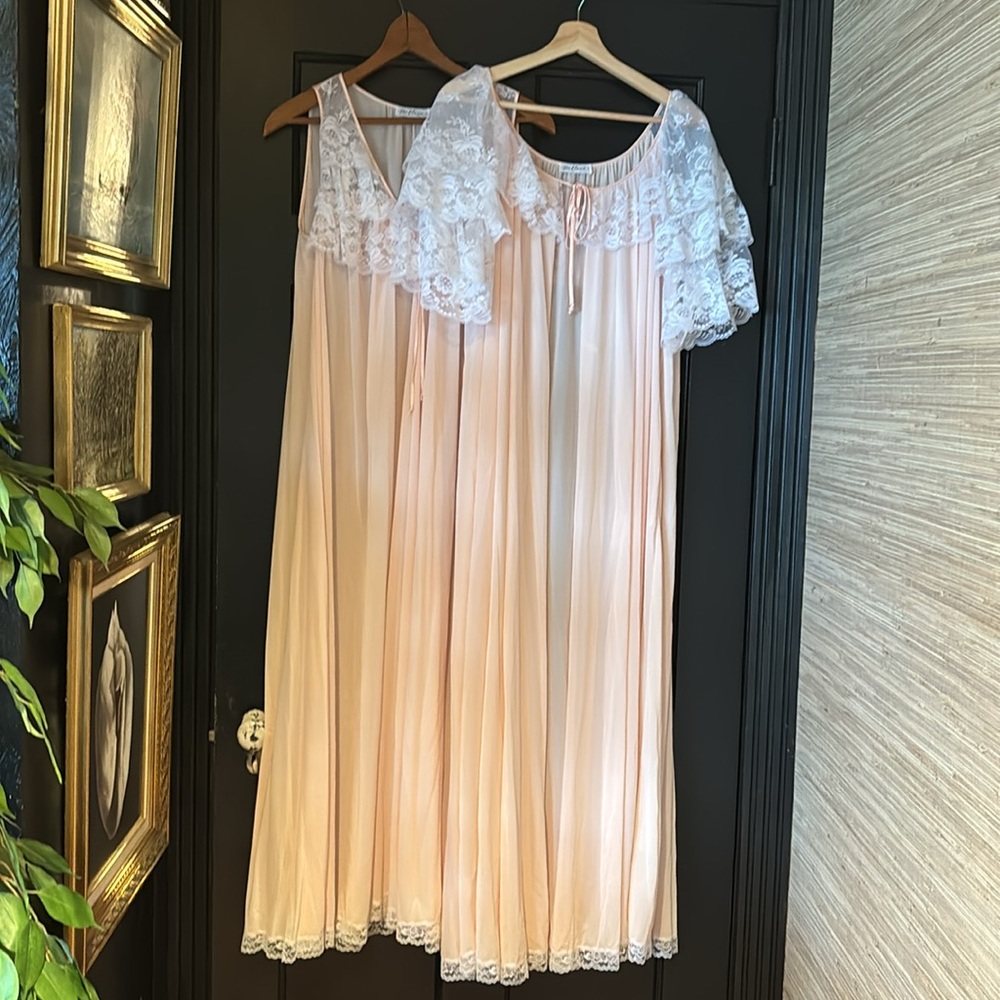 Vintage Miss Elaine Long Nightgown & Robe négligée penoir 2 piece pink lacy set - Picture 2 of 8